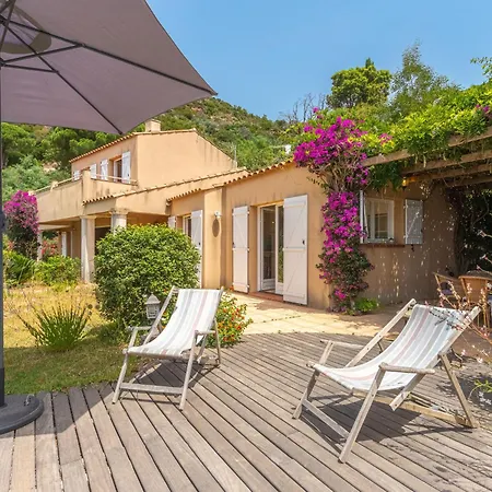 Du Temple By Interhome * Le Lavandou