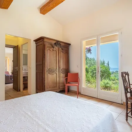 Du Temple By Interhome * Le Lavandou