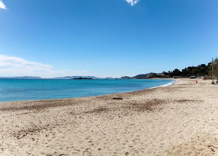 Du Temple By Interhome * Le Lavandou