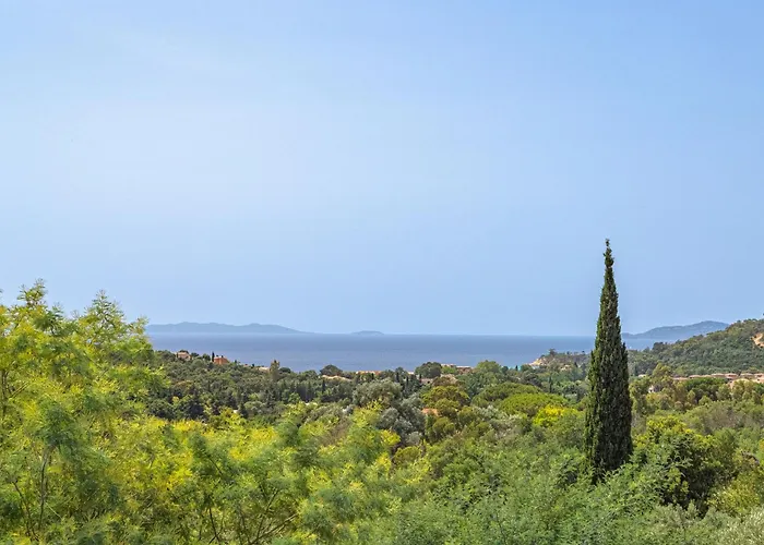 Du Temple By Interhome Le Lavandou