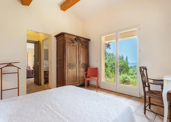 Du Temple By Interhome * Le Lavandou